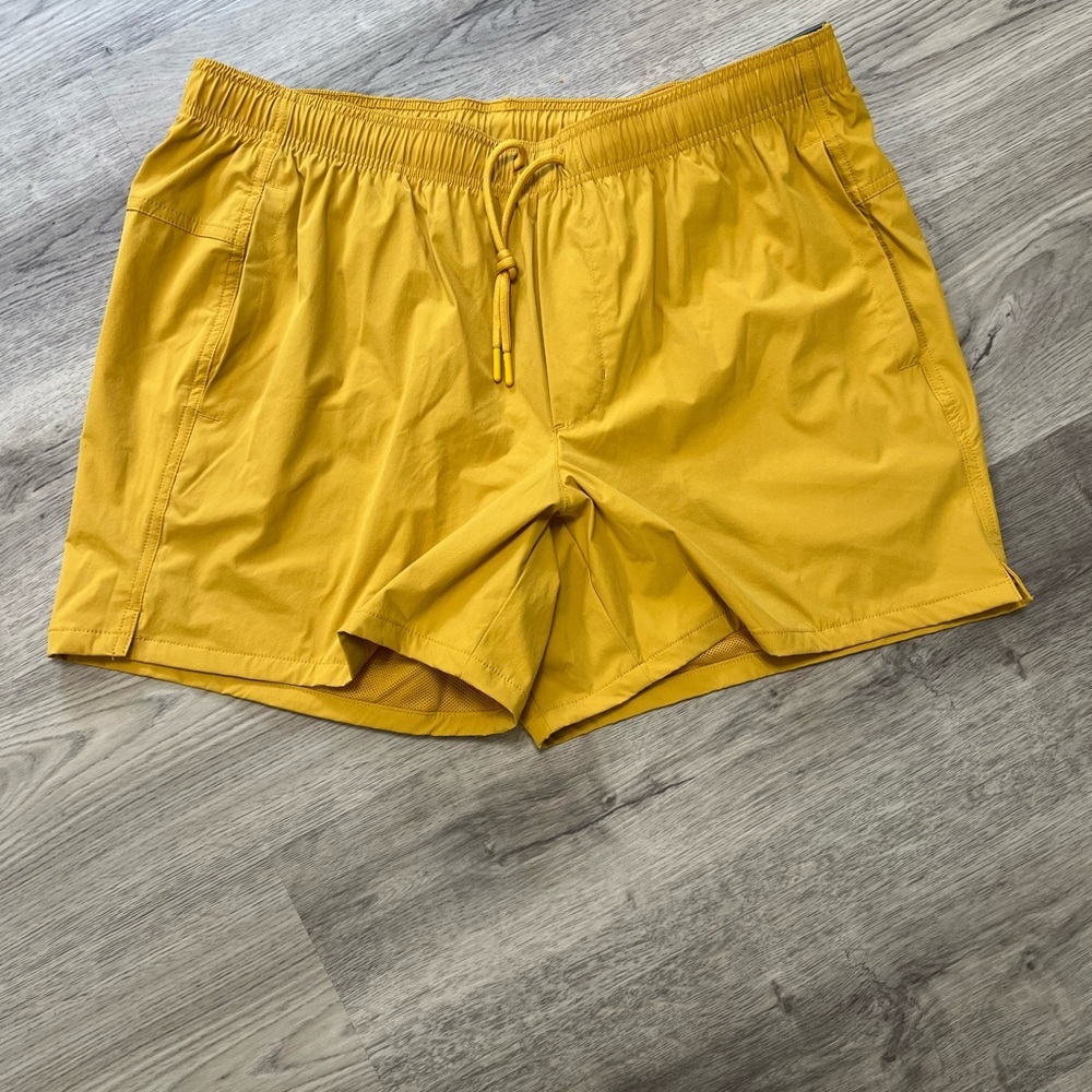 VRST Everyday 5" Shorts Yellow Sunset Men’s Size: XL, NWT Stretch Elastic Waist